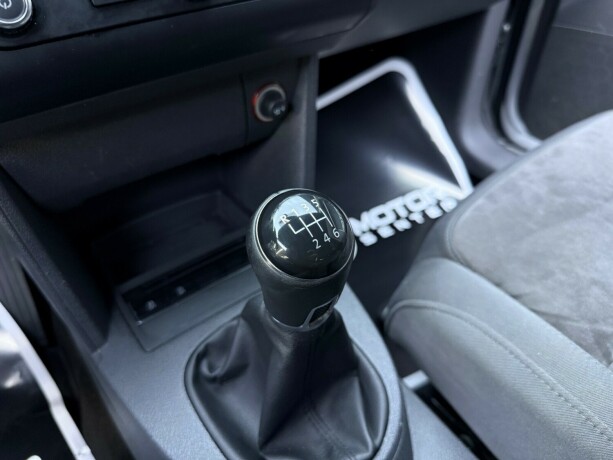 volkswagen-touran-diesel-2015-big-22