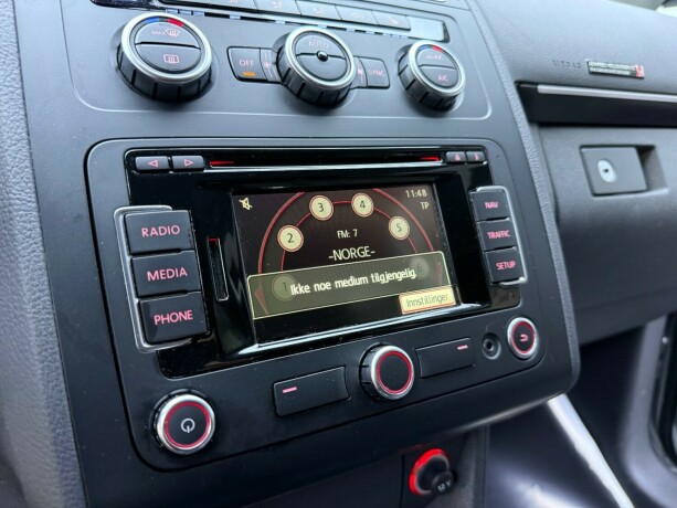 volkswagen-touran-diesel-2015-big-19