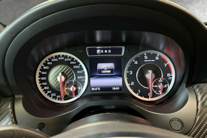 mercedes-benz-a45-bensin-2014-big-14