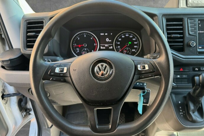 volkswagen-crafter-diesel-2019-big-23
