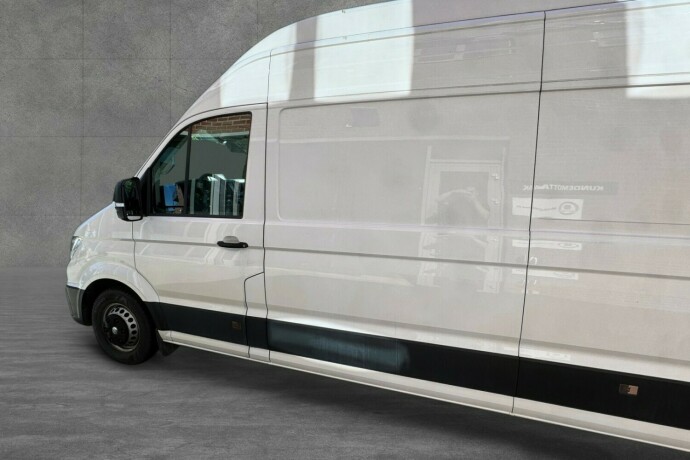 volkswagen-crafter-diesel-2019-big-8
