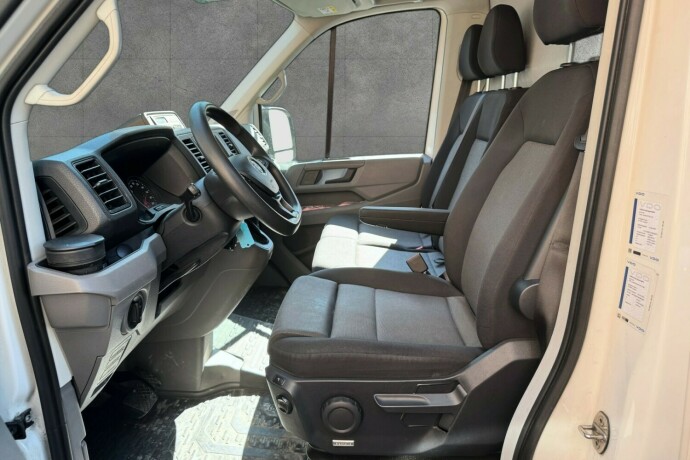 volkswagen-crafter-diesel-2019-big-18
