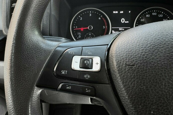 volkswagen-crafter-diesel-2019-big-32