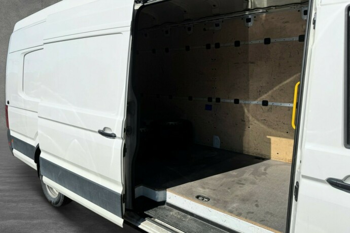 volkswagen-crafter-diesel-2019-big-14