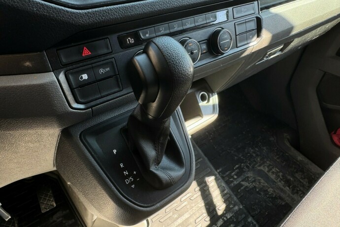 volkswagen-crafter-diesel-2019-big-29