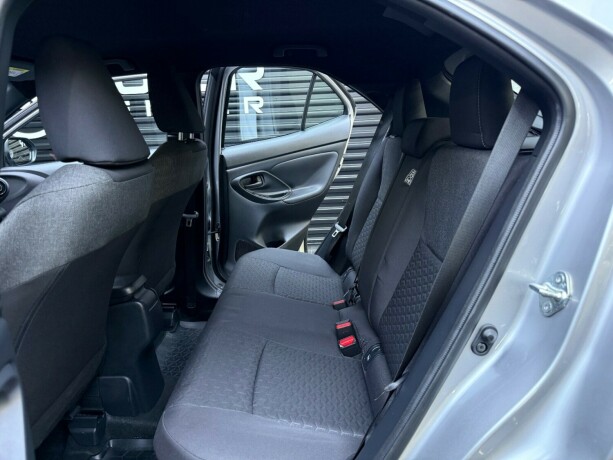 toyota-yaris-cross-elektrisitetbensin-2023-big-24