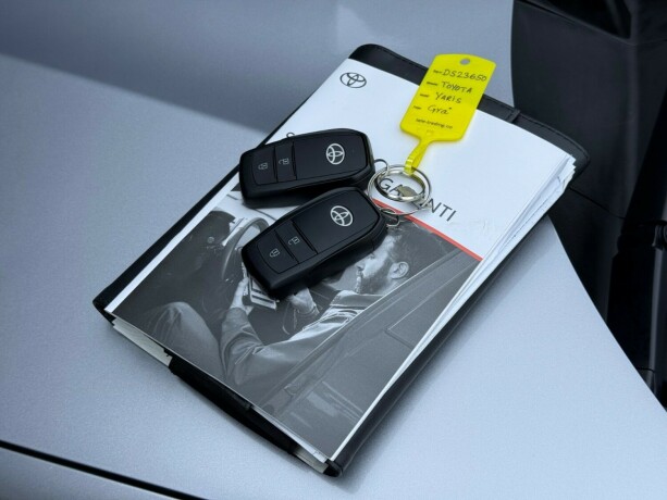toyota-yaris-cross-elektrisitetbensin-2023-big-28