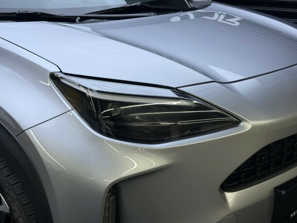 toyota-yaris-cross-elektrisitetbensin-2023-big-3