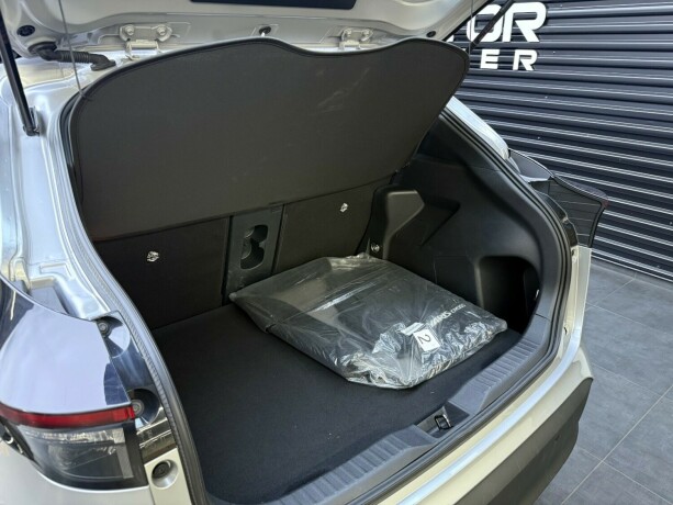 toyota-yaris-cross-elektrisitetbensin-2023-big-26