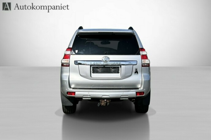 toyota-land-cruiser-diesel-2016-big-8