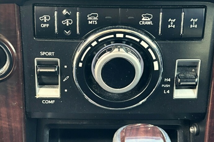 toyota-land-cruiser-diesel-2016-big-13