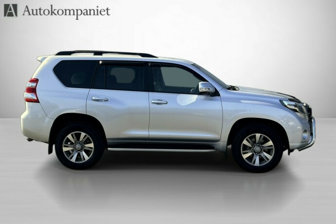 toyota-land-cruiser-diesel-2016-big-6