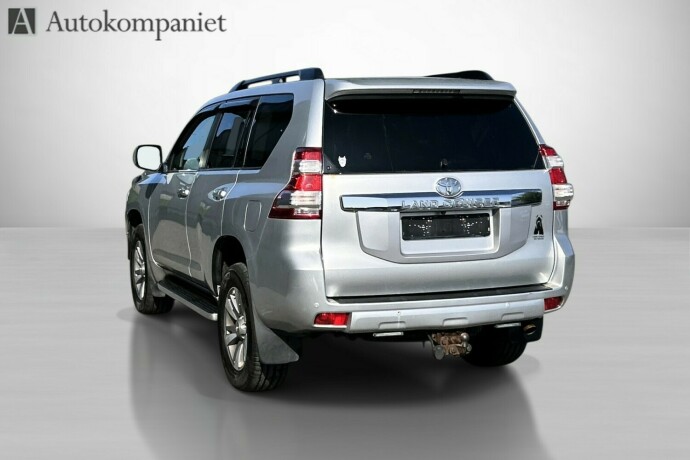 toyota-land-cruiser-diesel-2016-big-7