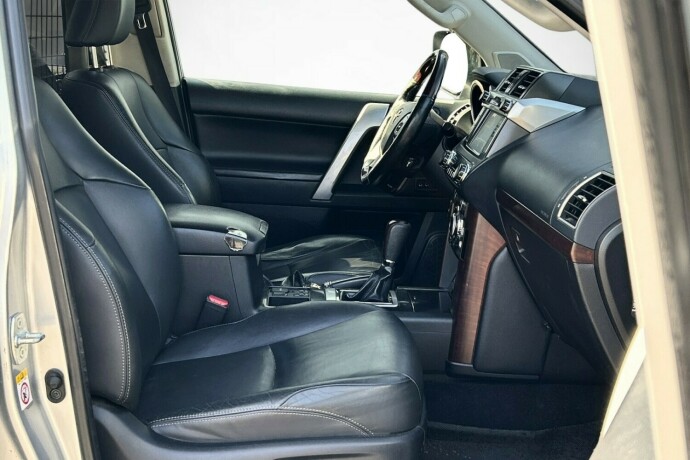 toyota-land-cruiser-diesel-2016-big-12