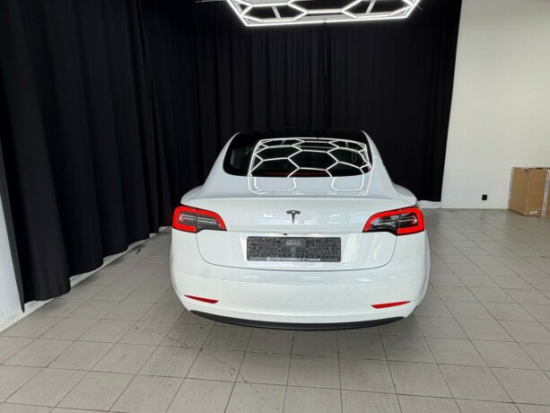 tesla-model-3-elektrisitet-2022-big-7