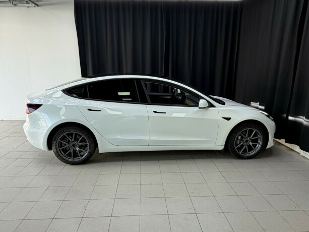 tesla-model-3-elektrisitet-2022-big-9