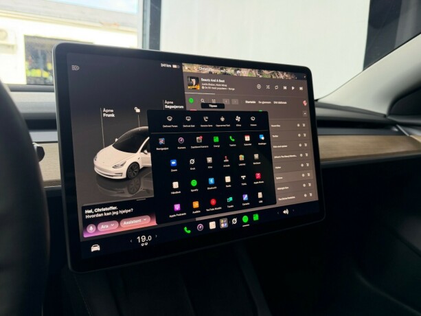 tesla-model-3-elektrisitet-2022-big-23