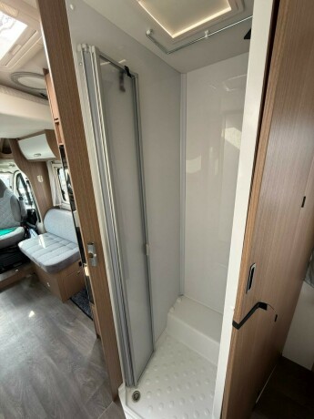 carado-t459-queensbed-senkeseng-truma-eh-stort-kj248leskap-b-f248rerkort-garanti-diesel-2021-big-56