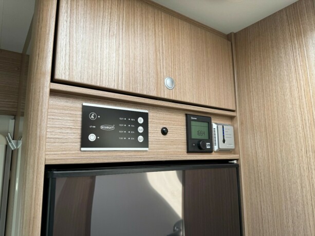 carado-t459-queensbed-senkeseng-truma-eh-stort-kj248leskap-b-f248rerkort-garanti-diesel-2021-big-47