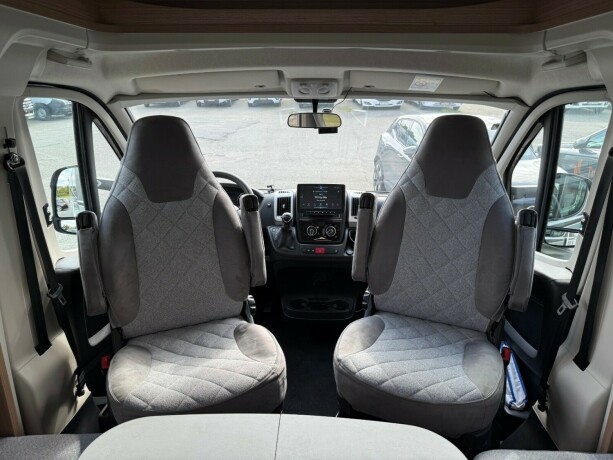 carado-t459-queensbed-senkeseng-truma-eh-stort-kj248leskap-b-f248rerkort-garanti-diesel-2021-big-20