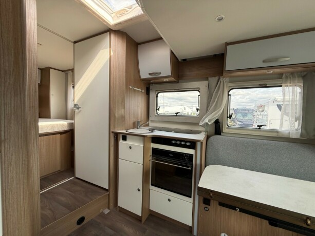 carado-t459-queensbed-senkeseng-truma-eh-stort-kj248leskap-b-f248rerkort-garanti-diesel-2021-big-33