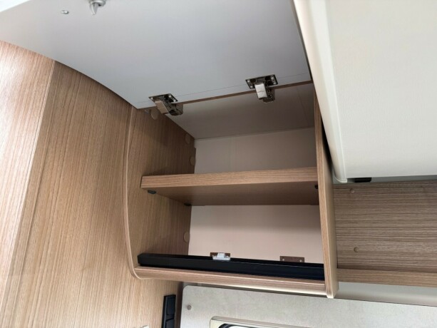 carado-t459-queensbed-senkeseng-truma-eh-stort-kj248leskap-b-f248rerkort-garanti-diesel-2021-big-35