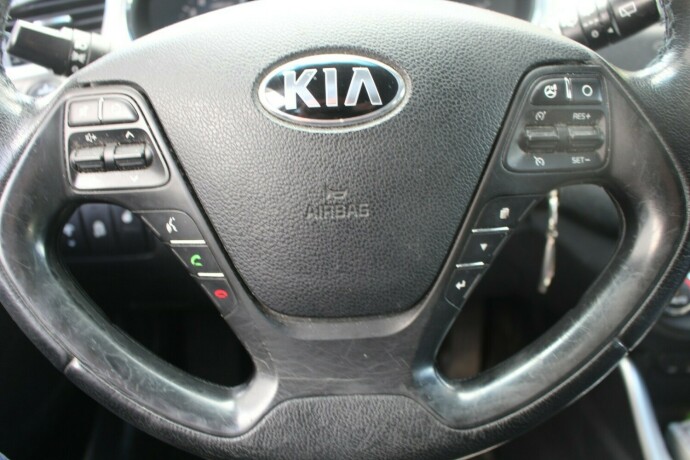 kia-cee039d-diesel-2013-big-9