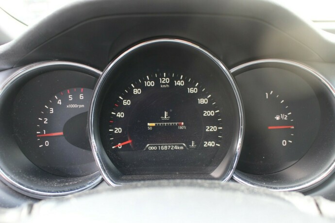 kia-cee039d-diesel-2013-big-7