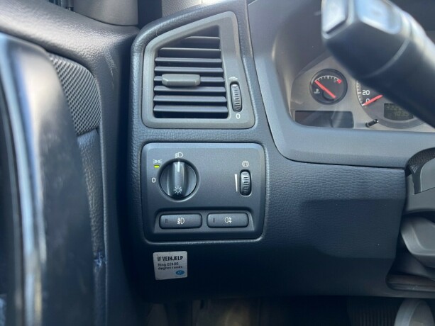 volvo-xc-70-bensin-2001-big-18