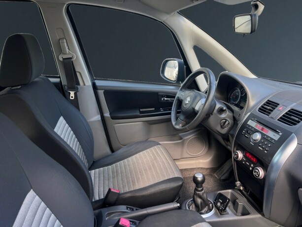 suzuki-sx4-bensin-2010-big-11