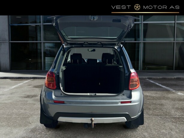 suzuki-sx4-bensin-2010-big-6
