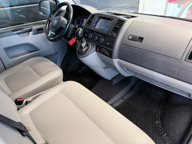 volkswagen-transporter-diesel-2014-big-13