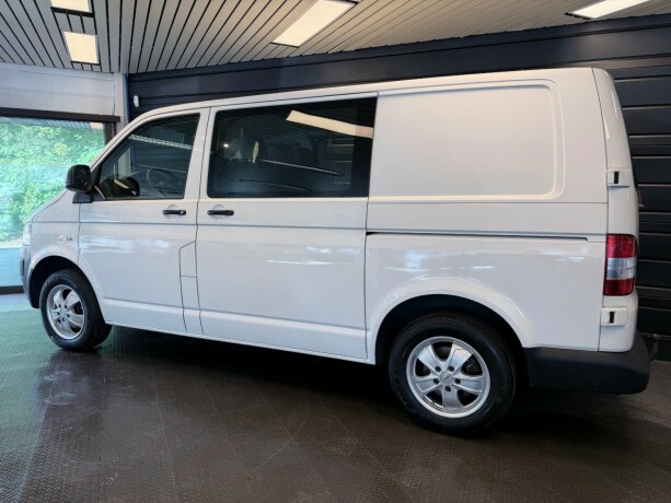 volkswagen-transporter-diesel-2014-big-4