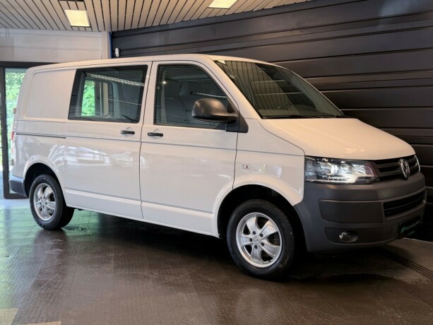 volkswagen-transporter-diesel-2014-big-8