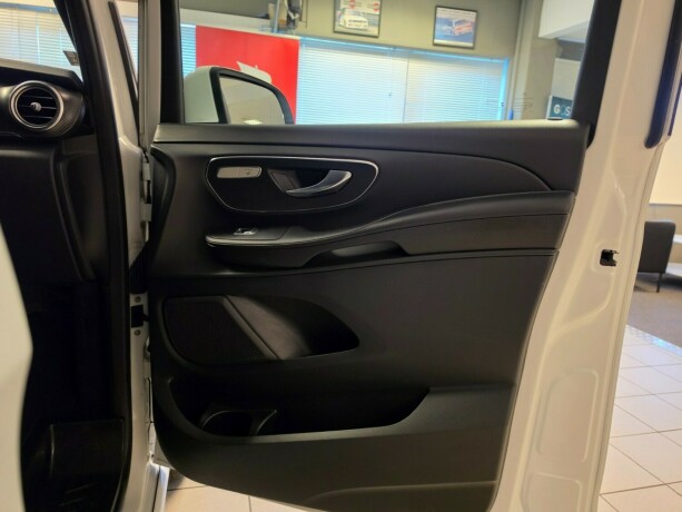 mercedes-benz-v250-d-diesel-2017-big-17