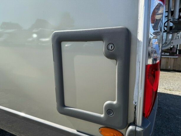 burstner-but-660-fransk-seng-ikke-senkeseng-vanlig-f248rerkort-nye-seter-skinn-diesel-2013-big-77