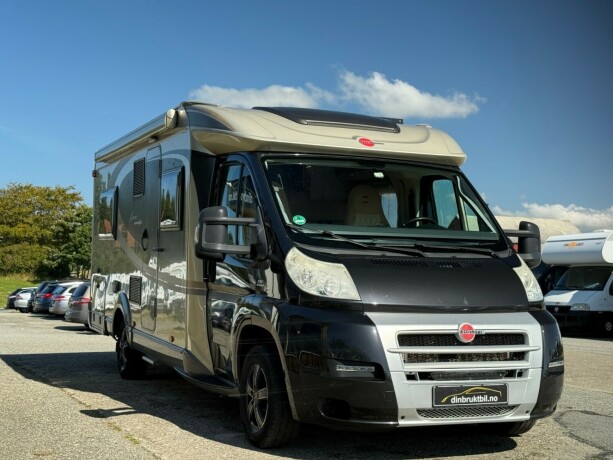 burstner-but-660-fransk-seng-ikke-senkeseng-vanlig-f248rerkort-nye-seter-skinn-diesel-2013-big-5