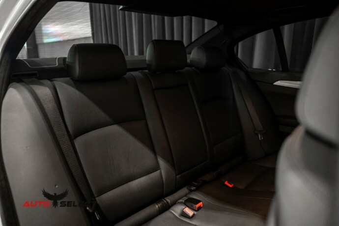 bmw-520d-diesel-2016-big-13