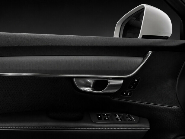 volvo-v90-plug-in-petrol-2018-big-21