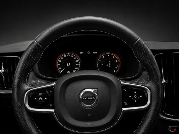 volvo-v90-plug-in-petrol-2018-big-16