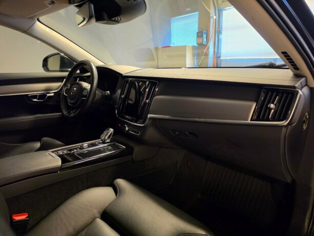 volvo-v90-plug-in-petrol-2020-big-13