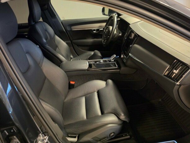 volvo-v90-plug-in-petrol-2020-big-15
