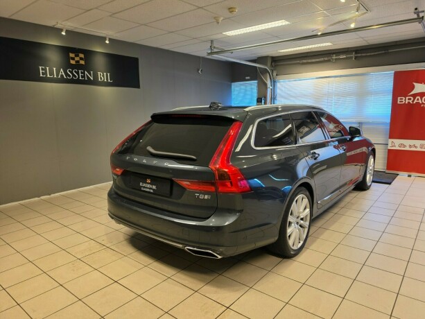 volvo-v90-plug-in-petrol-2020-big-5