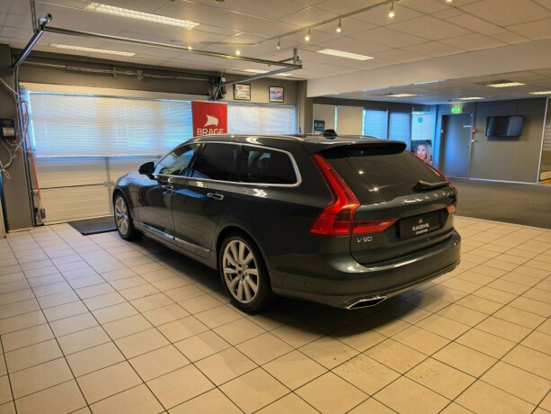 volvo-v90-plug-in-petrol-2020-big-6