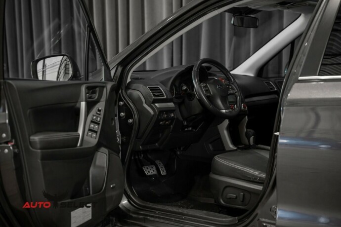 subaru-forester-bensin-2015-big-20