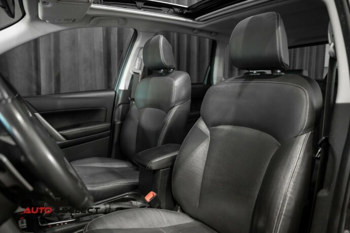subaru-forester-bensin-2015-big-23