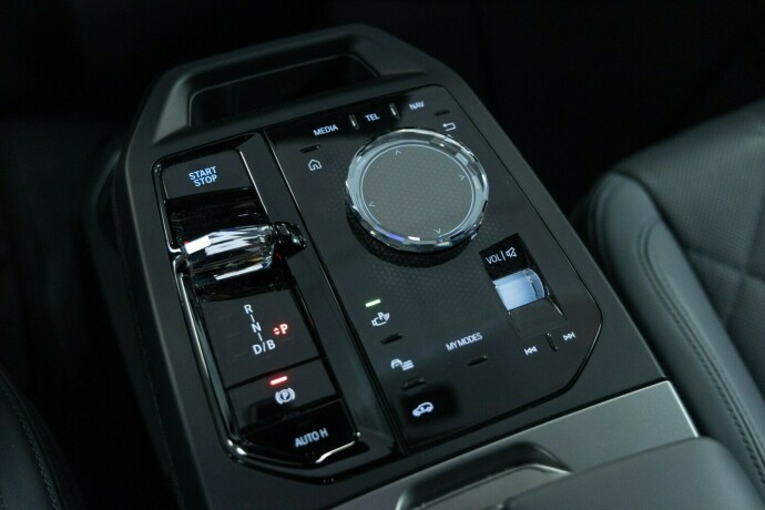 bmw-ix-elektrisitet-2025-big-23