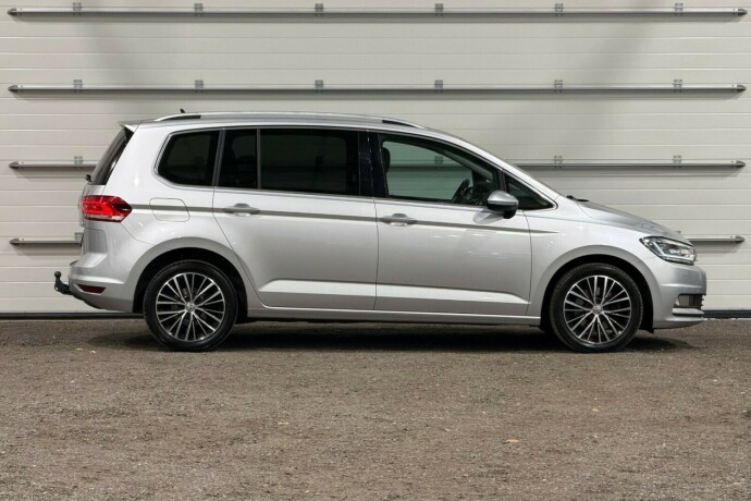 volkswagen-touran-diesel-2018-big-1