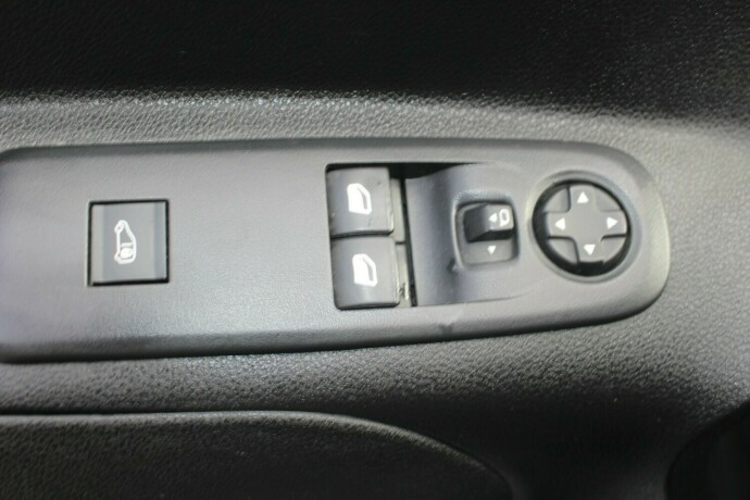 toyota-proace-city-diesel-2021-big-9