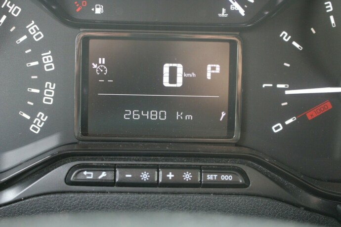 toyota-proace-city-diesel-2021-big-11